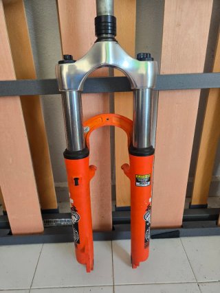 Horquilla y Manillar MTB
