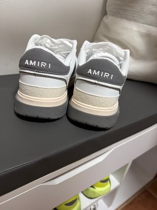 Zapatillas Amiri Blancas y Grises