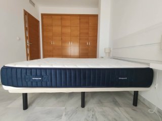 Colchón de 135 cm, buena calidad, en tienda 800€,