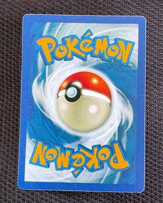 Carta Pokémon Rayquaza VMAX 218/203