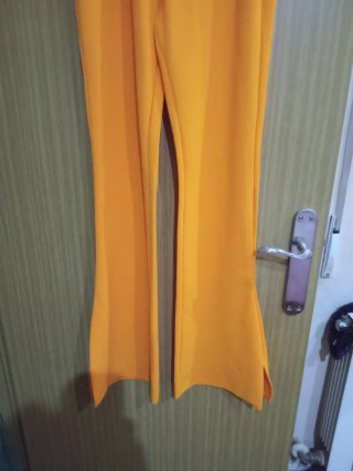 Pantalón naranja talla S