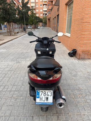 Suzuki Burgman 200 Negra