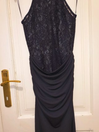 Abito nero pizzo e ruches