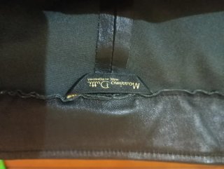 Pantalón de piel negro