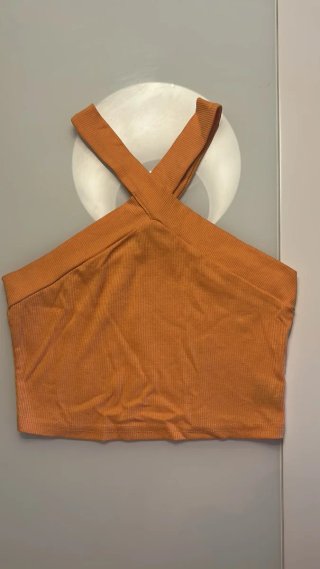 Top naranja tirantes cruzados