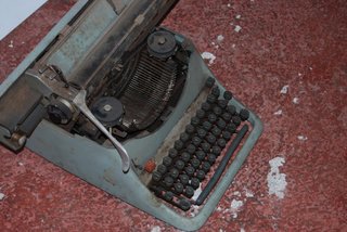 Máquina de escribir ANTIGUA Hispano Olivetti