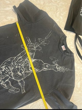 Camiseta Spider-Man Gris