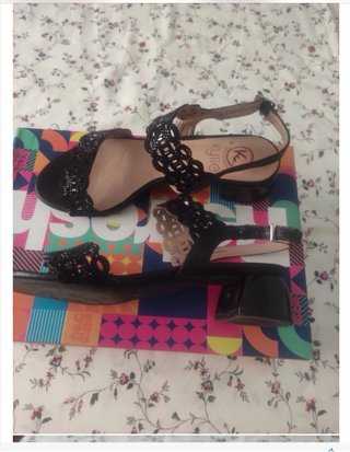 Zapatos charol negro