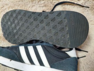 Adidas Zapatillas Negras y Blancas urbanas