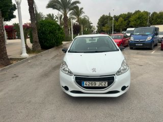 Peugeot 208 2015