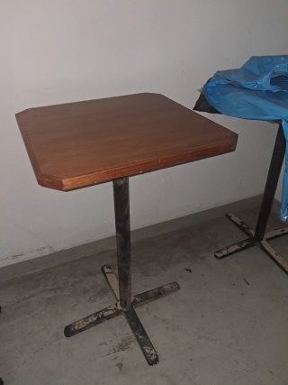 Mesa alta madera y hierro