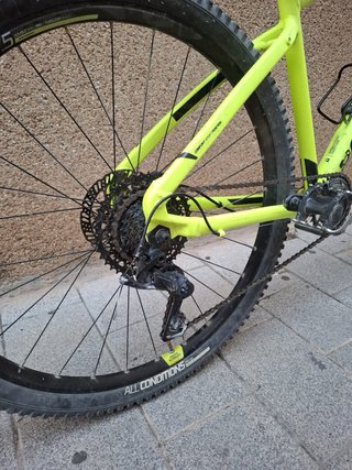 Bicicleta Rockrider Amarilla