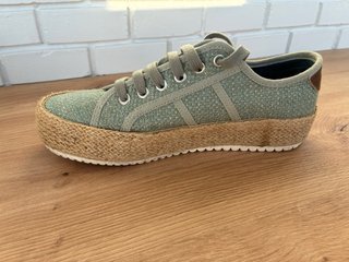 Zapatillas verano verde claro T39