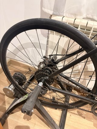 Bicicleta de carretera Triban + rodillo  Talla m