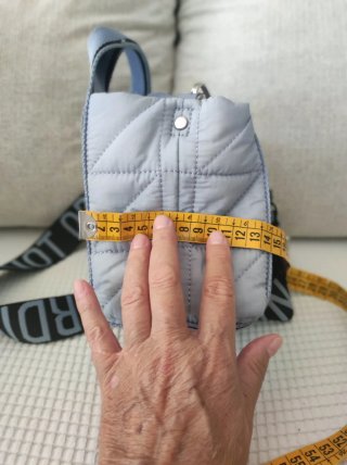 Bolso Zara acolchado con correa