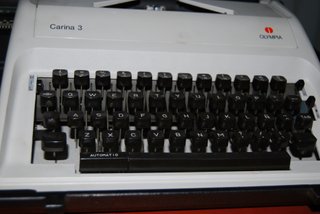 Máquina de escribir Olympia Carina 3