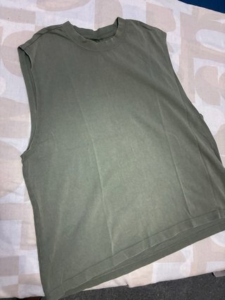Camiseta sin mangas verde oliva