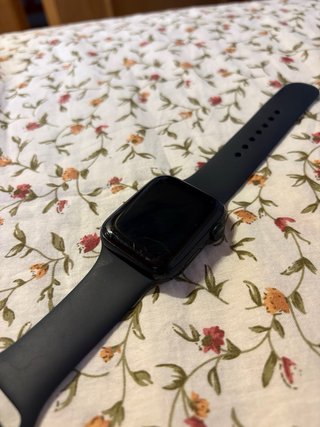 Apple Watch SE 44 mm negro + cargador magsafe