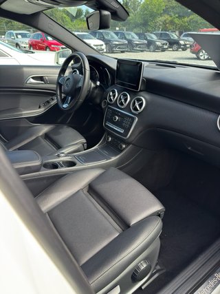 MERCEDES-BENZ CLASE A 200 09/2016 142.279 KMS