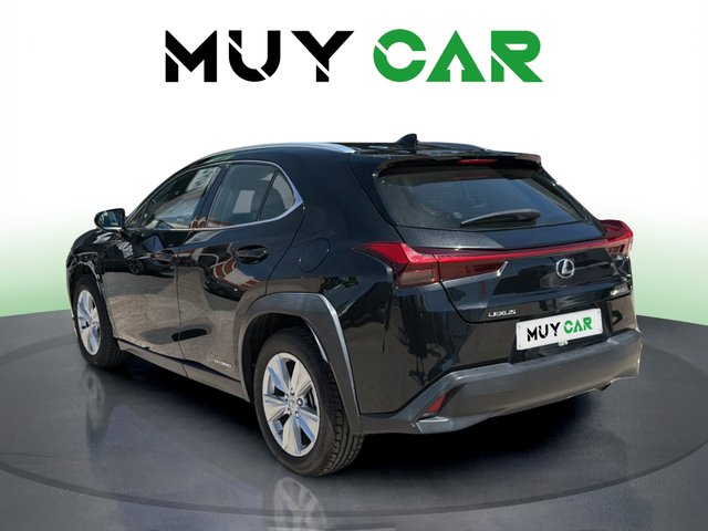 Lexus UX 250h Business 2WD 135 kW (184 CV)