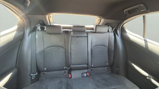 Lexus UX 250h Business 2WD 135 kW (184 CV)