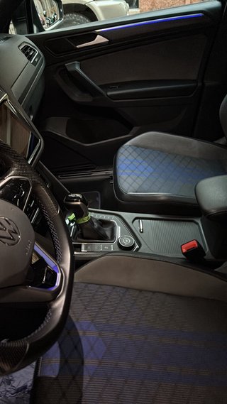 Volkswagen Tiguan R320 2021