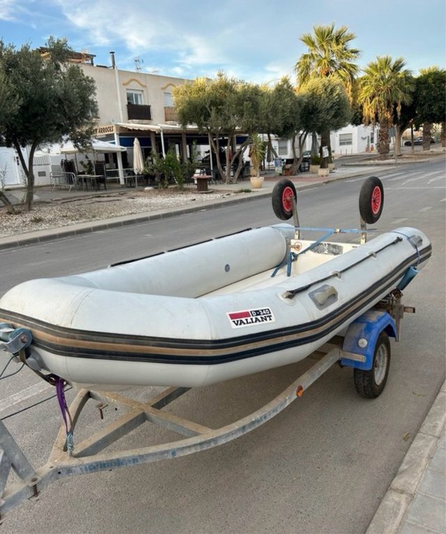 Semirrígida Valiant 340