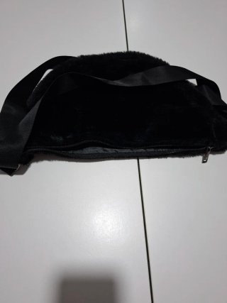 Bolso de pelo negro