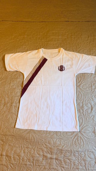 Uniforme Luther King Talla 8 Años