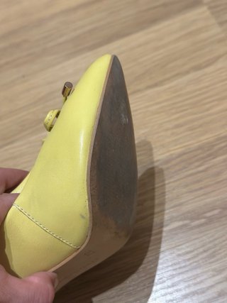 Zapatos de salón Martinelli amarillo pistacho