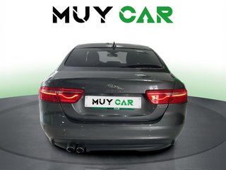 Jaguar XE 2.0 Diesel XE-Pure RWD 132 kW (180 CV)