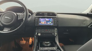 Jaguar XE 2.0 Diesel XE-Pure RWD 132 kW (180 CV)