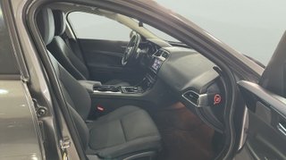 Jaguar XE 2.0 Diesel XE-Pure RWD 132 kW (180 CV)