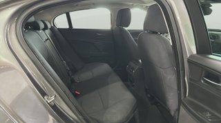 Jaguar XE 2.0 Diesel XE-Pure RWD 132 kW (180 CV)