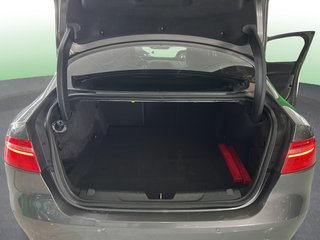 Jaguar XE 2.0 Diesel XE-Pure RWD 132 kW (180 CV)