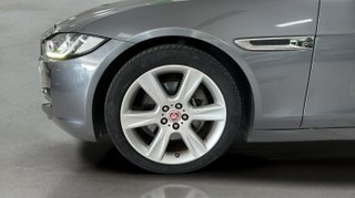 Jaguar XE 2.0 Diesel XE-Pure RWD 132 kW (180 CV)