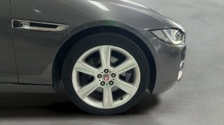 Jaguar XE 2.0 Diesel XE-Pure RWD 132 kW (180 CV)