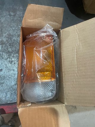 Intermitente izquierdo Nissan Patrol GR Y60