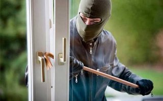 PUERTAS DE SEGURIDAD ¡NO ESPERES A SUFRIR UN ROBO!