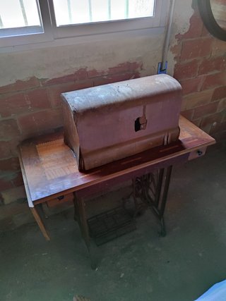 Máquina de coser Singer antigua