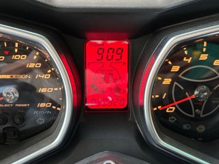 Yamaha TMAX 400 Edición Especial MOMO