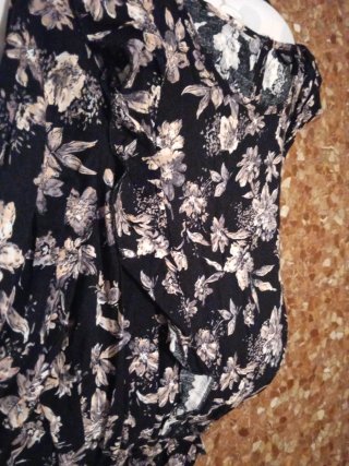 Vestido estampado floral negro mujer
