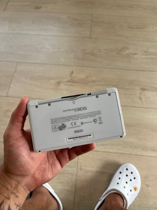 Nintendo 3DS Blanca + Juego Mario