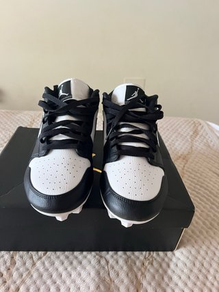 Zapatos de fútbol Jordan Hombre Negro/Blanco