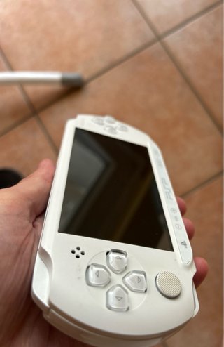 PSP E1004 Street + 4 Giochi PSP
