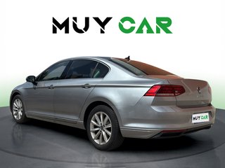 Volkswagen Passat Executive 2.0 TDI 90 kW (122 CV) DSG