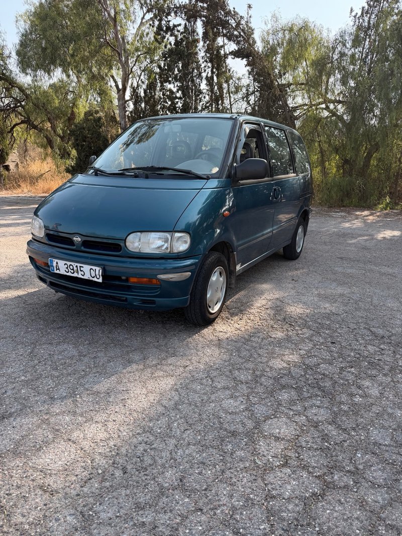 Nissan Serena 1995 - foto 1