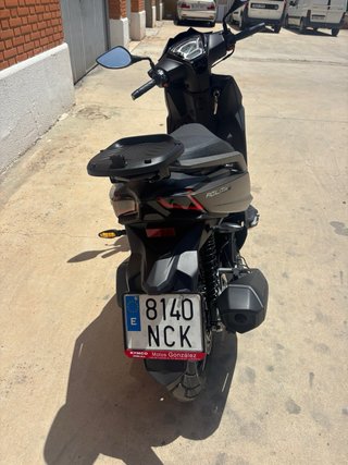 Moto Kymco 125 Gris Scooter nueva