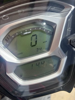 Moto Kymco 125 Gris Scooter nueva