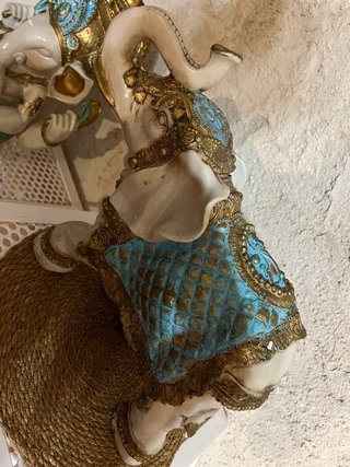 Elefante Decorativo Cerámica Dorado y Blanco